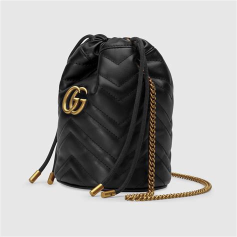 Gucci Mini borsa a secchiello GG Emblem